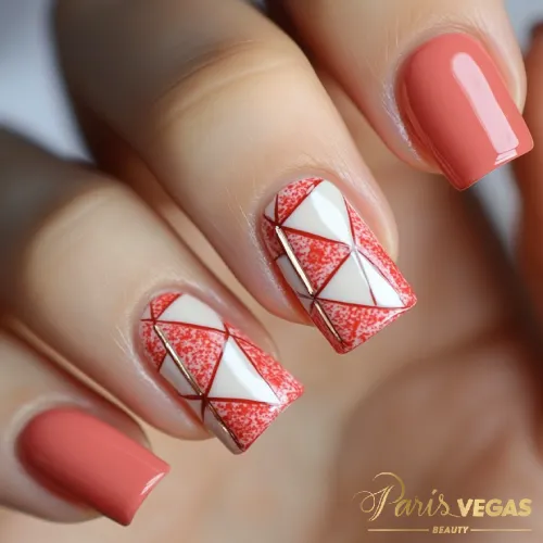 Decorações em Unhas Vermelhas Pastel Suave com Design Geométrico - Nail Art Elegante