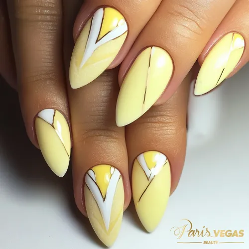 Esmaltação com decoração criativa, feitas por nail designer em São Paulo. Um design único e inovador, perfeito para quem adora ousar com estilos originais e cheios de personalidade nas unhas.