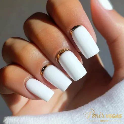 Esmalte branco com dourado, design moderno, feitas na Zona Sul de São Paulo