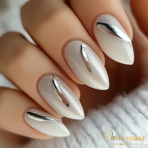 Unhas prata decoradas com arte abstrata, design criativo e sofisticado realizado no salão Paris Vegas Beauty em Moema.