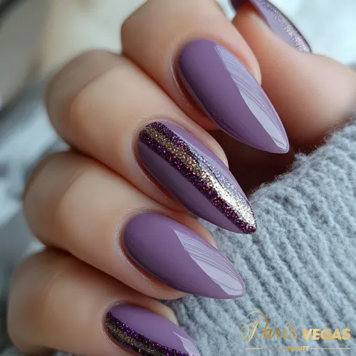 Esmaltação roxo com glitter em Moema – descubra a melhor opção de unha de gel perto de mim para um visual vibrante e cheio de brilho.