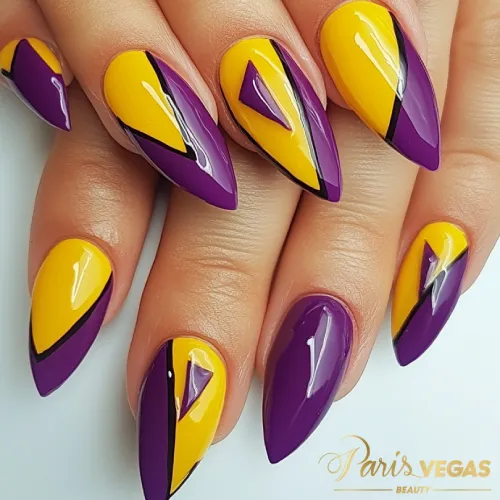 Unhas coloridas com design de geometria abstrata, feitas por manicure perto de mim.