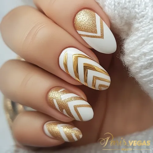 Esmaltação com design chevron feitas no salão de beleza Paris Vegas Beauty em Moema.